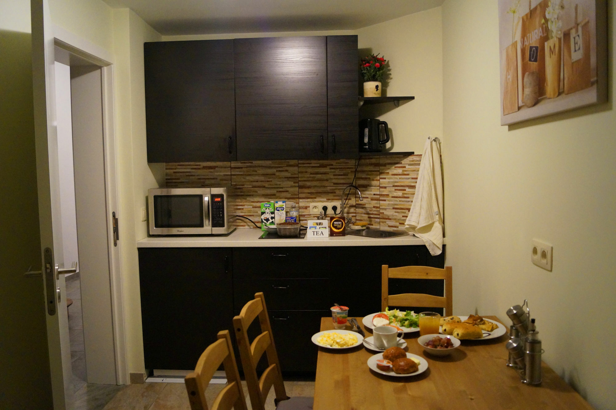 Eu B&B Brussel Bagian luar foto